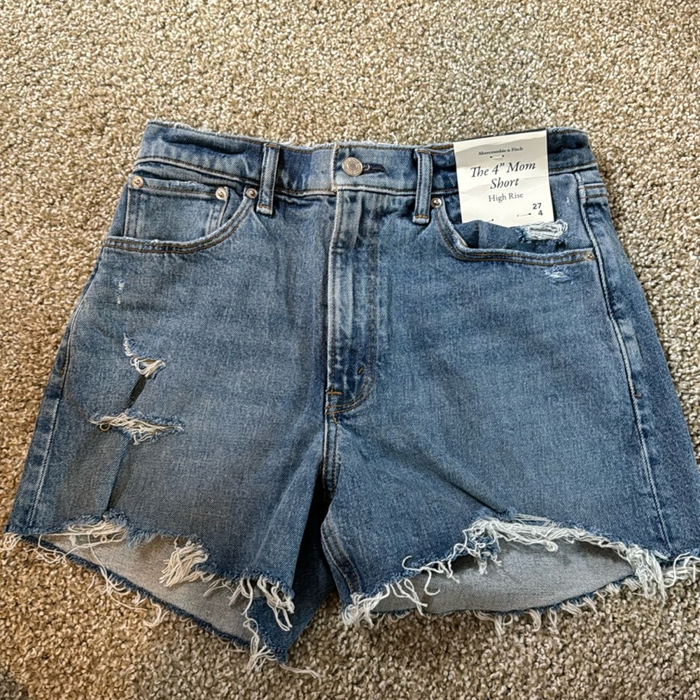 Abercrombie and Fitch High Rise mom short
